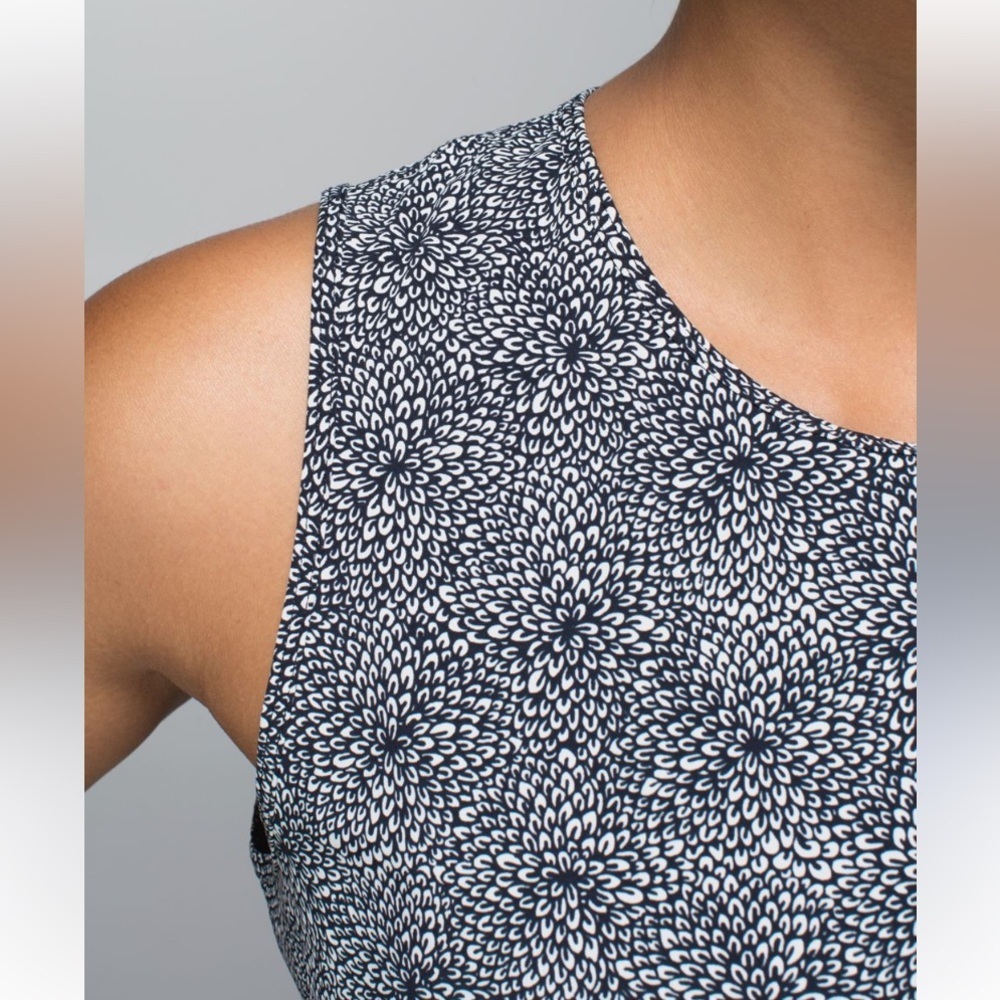 Lululemon Low Key Tank Minimalist Performance Sleeveless Women’s Size 6 - Picture 2 of 8
